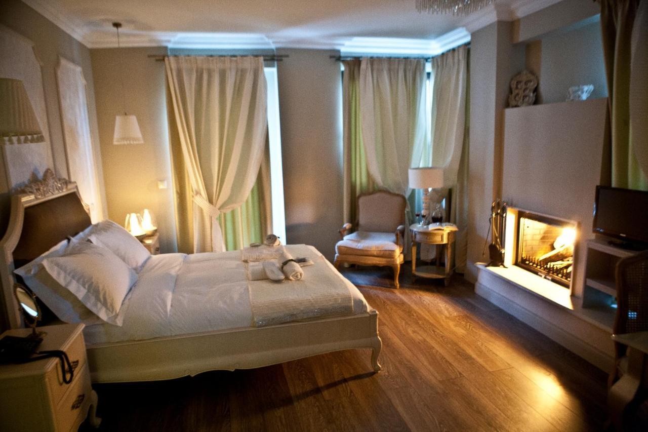Melies Boutique Hotel Káto Loutrákion Rum bild